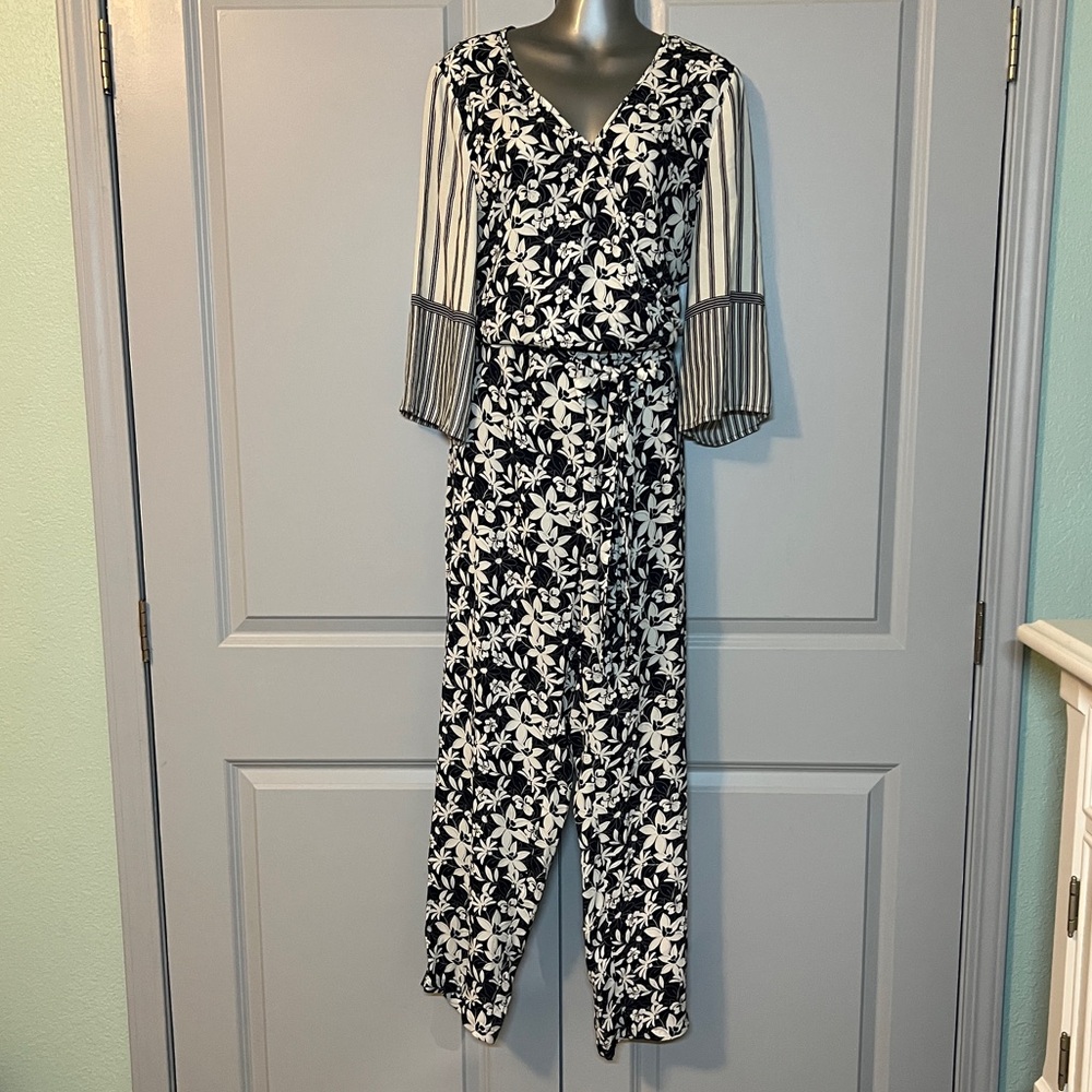 Vince Camuto Women's 3/4 Sleeve Floral Lace Mix Print Jumpsuit large - Picture 7 of 7